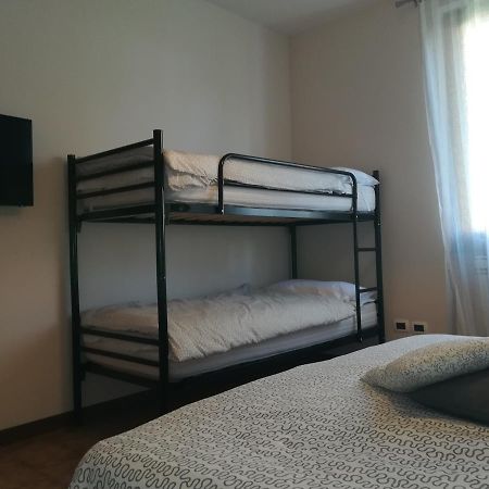 Готель La Casa Di Rivo Дезенцано-дель-Гарда Екстер'єр фото
