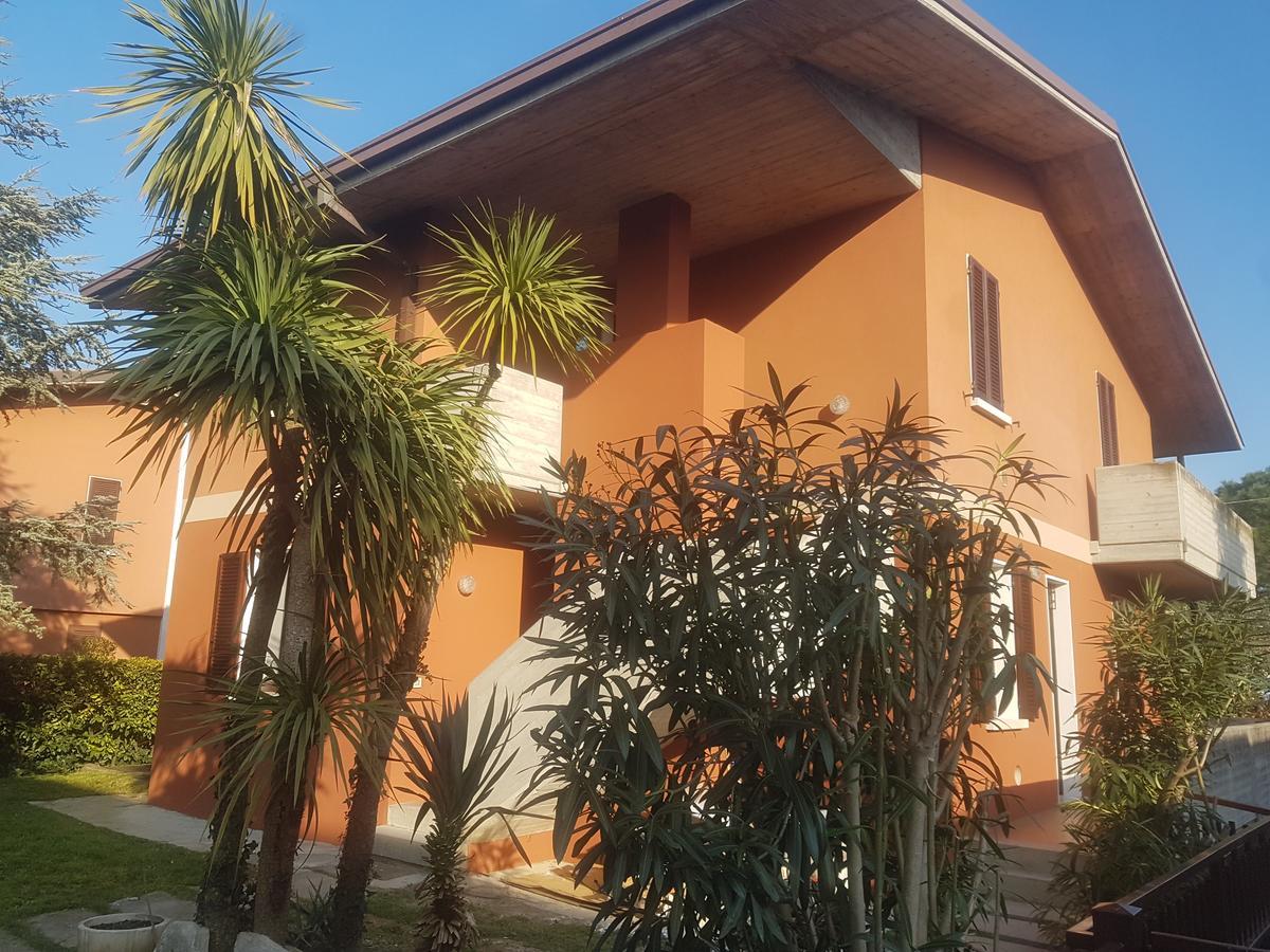 Готель La Casa Di Rivo Дезенцано-дель-Гарда Екстер'єр фото
